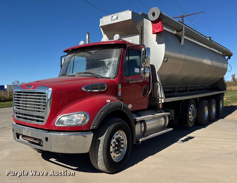 2014 Freightliner Business Class M2 feed delivery truck - EF2199