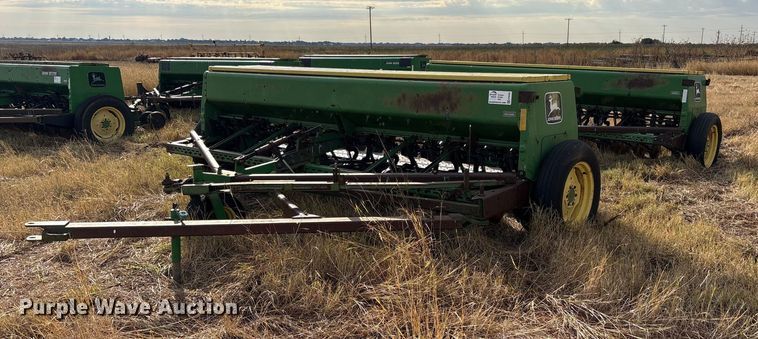 (2) John Deere 8200 grain drills - EF6090