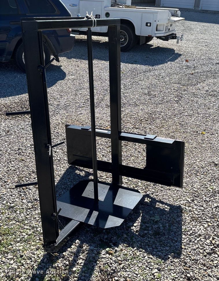Skid steer fence stretcher - EJ7676