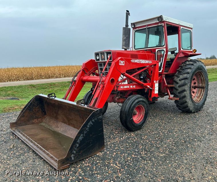 International Harvester F966 tractor - EL0041