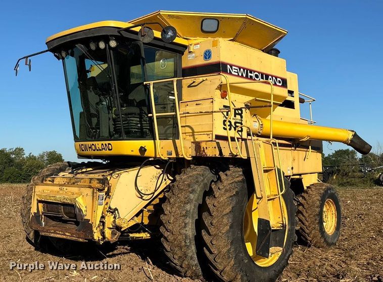 1999 New Holland TR 98  combine - EN5666