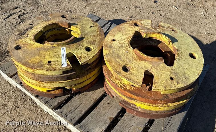 (10) tractor wheel weights - EP0768