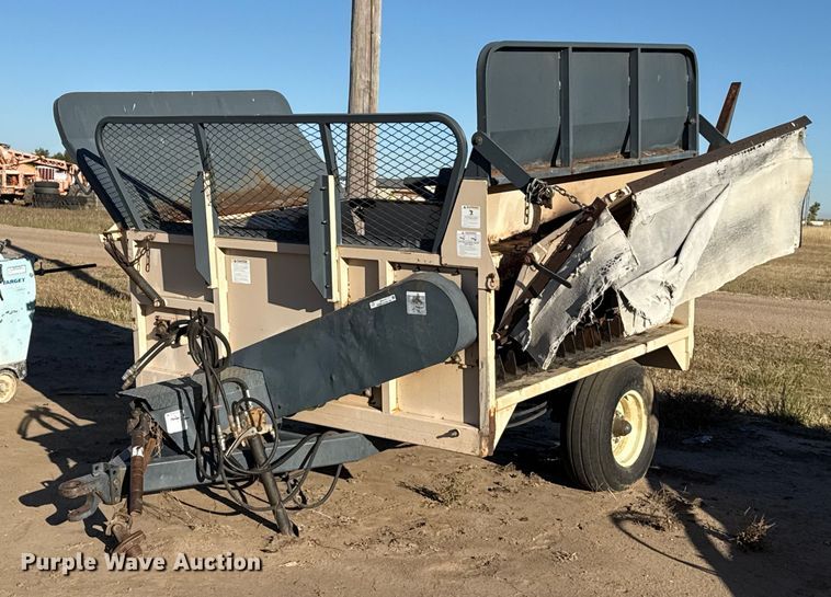 REM Delta 3200 Bale Max bale processor - EP0771