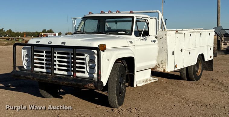 1975 Ford F500 utility / service truck - EP0773