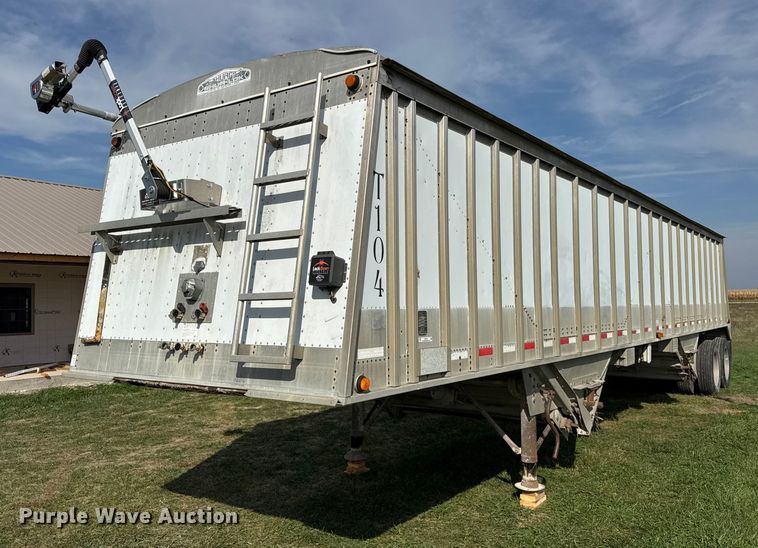2005 Cornhusker ALSR-112704-5506 grain trailer - ER0195