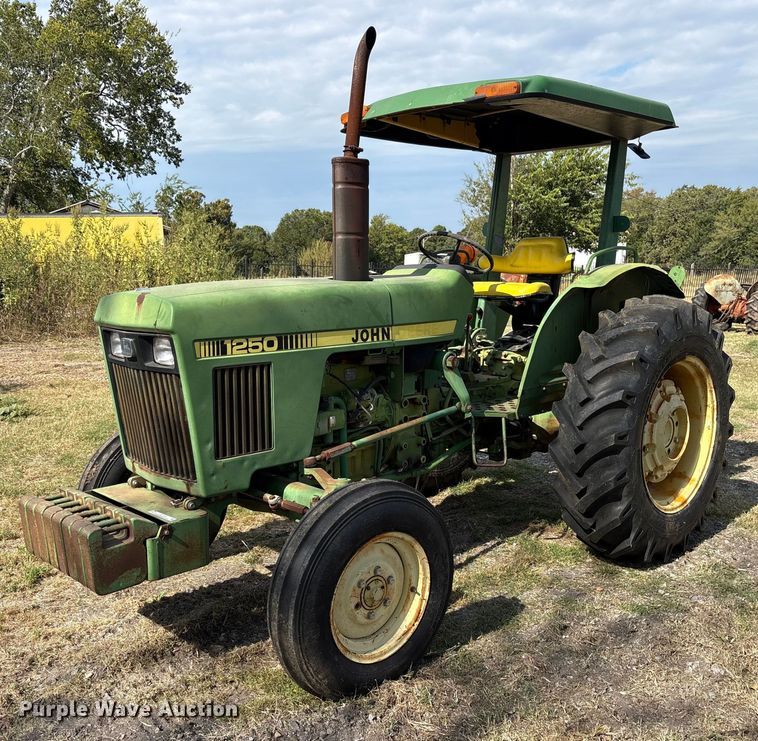 John Deere 1250 tractor - ET7143