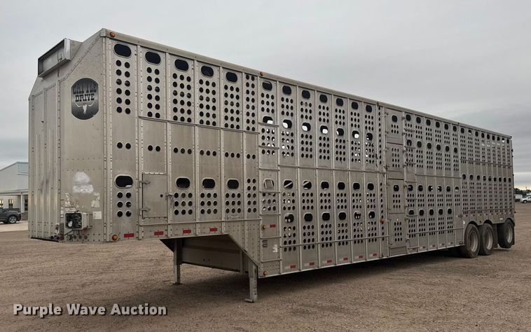 2019 Merritt DDLCDB livestock trailer - EU6089