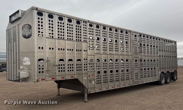 2019 Merritt DDLCDB livestock trailer - EU6090