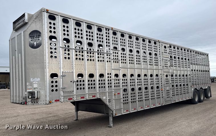 2018 Merritt DDLCDBM livestock trailer - EU6093