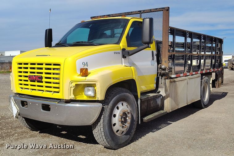 2007 GMC C6500 flatbed truck - DP5059