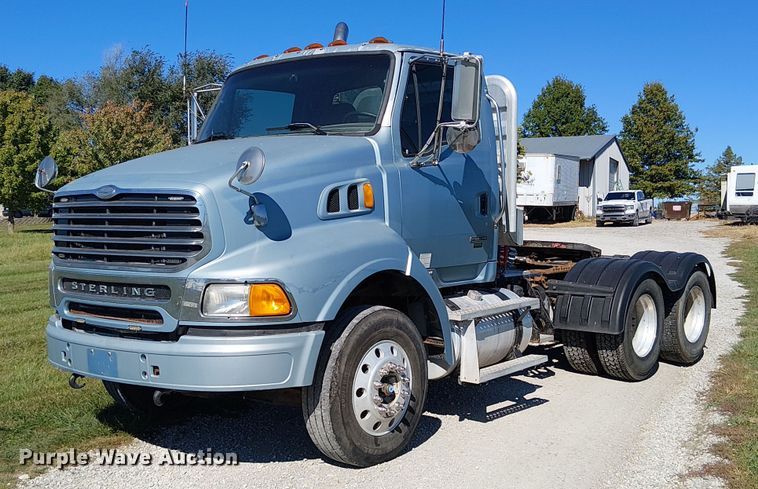 2005 Sterling Truck A9500 Series  semi truck - DU3674