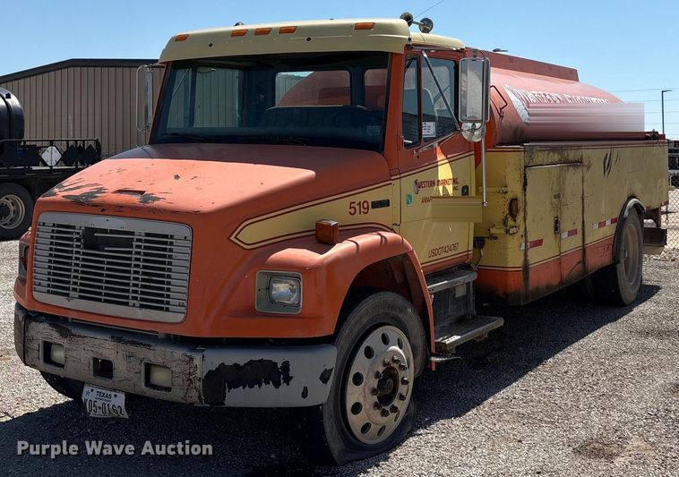2002 Freightliner FL70 fuel truck - EA7583