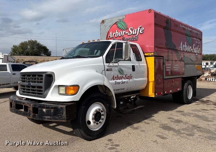 2001 Ford F650 Super Duty SuperCab chipper truck - EC8090