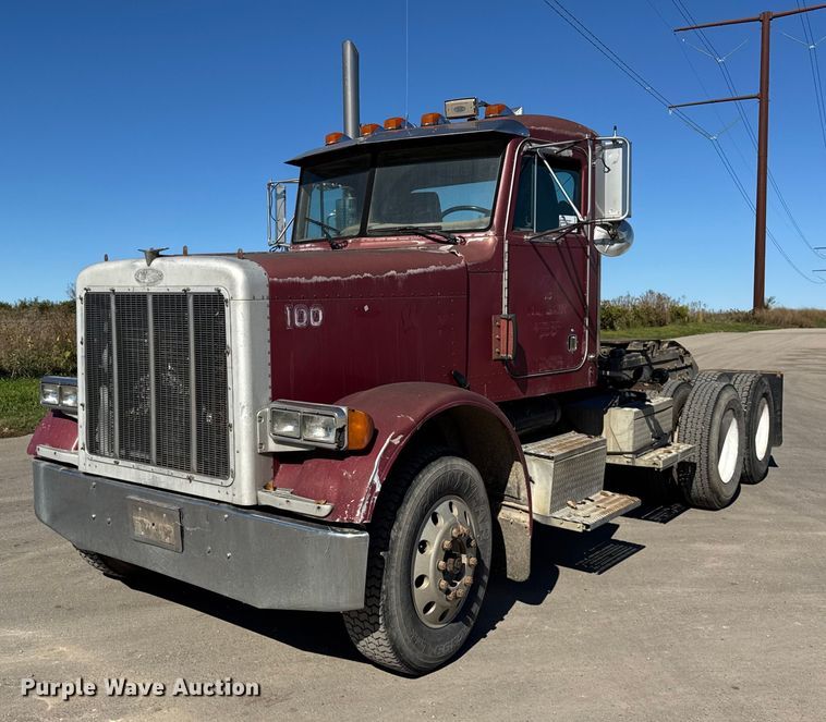 1996 Peterbilt 379 semi truck - EF2197