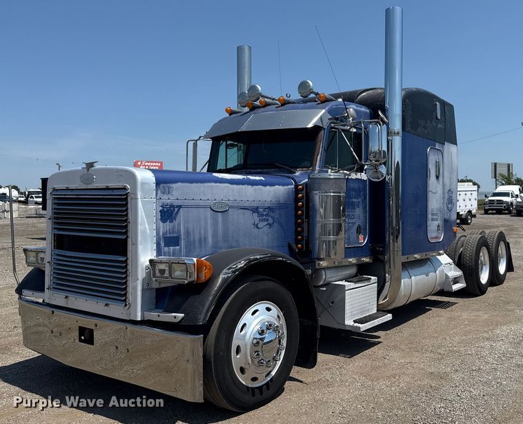 1999 Peterbilt 379 semi truck - EG6151