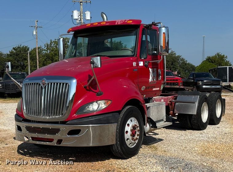 2012 International ProStar Plus Eagle semi truck - EN5525