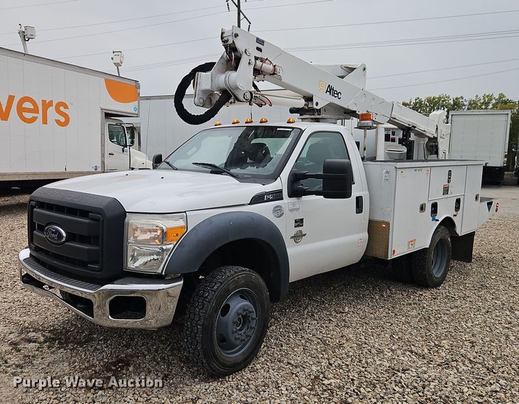 2014 Ford F550 bucket truck - EO4712