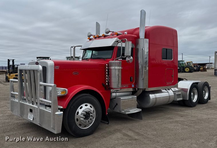 2009 Peterbilt 389 semi truck - EU6094