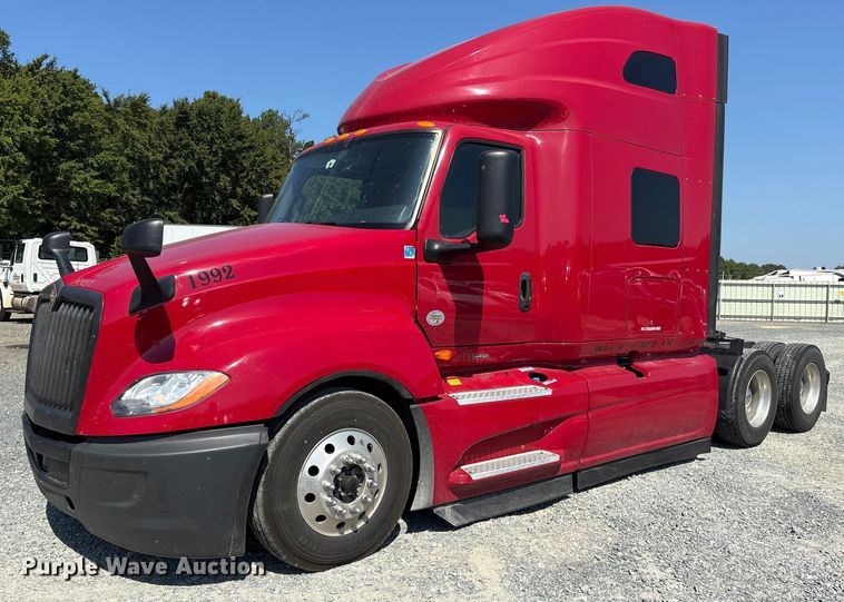 2021 International LT625 semi truck - YA1087