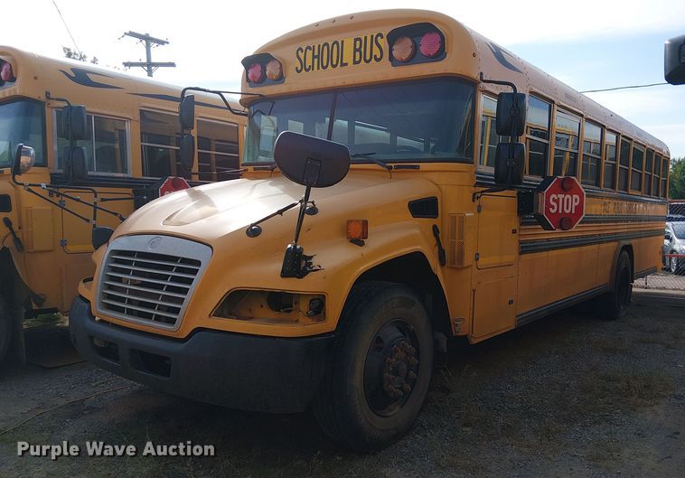 2016 BlueBird Vision school bus - DJ7854