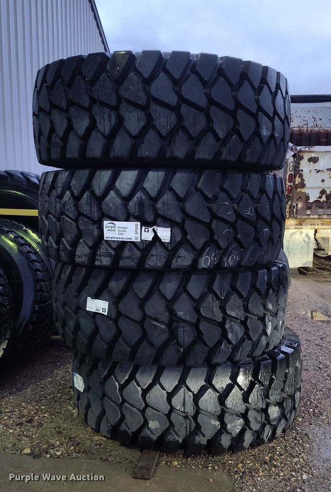 (4) Maxam 23.5R25 tires - DP5080