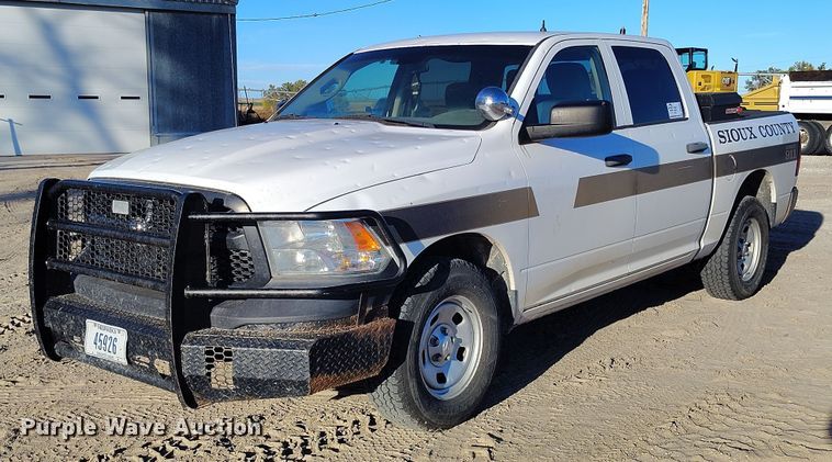 2014 RAM 1500 Crew Cab pickup truck - DP5094