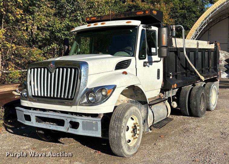 2014 International 7400 dump truck - DU1474