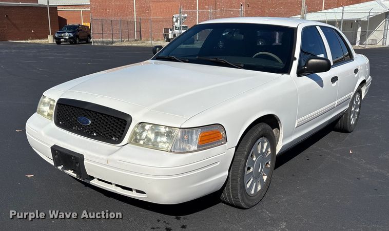 2011 Ford Crown Victoria Police Interceptor  - DU1483
