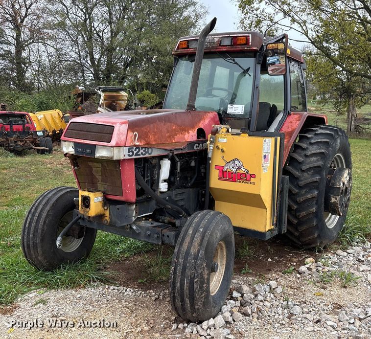 1997 Case-IH 5230 tractor - DU1494