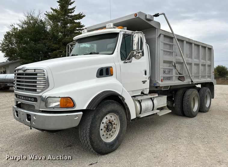 2004 Sterling L-Line dump truck - DU3603
