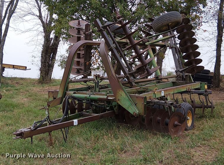 John Deere 235 double off-set disk - DU3612