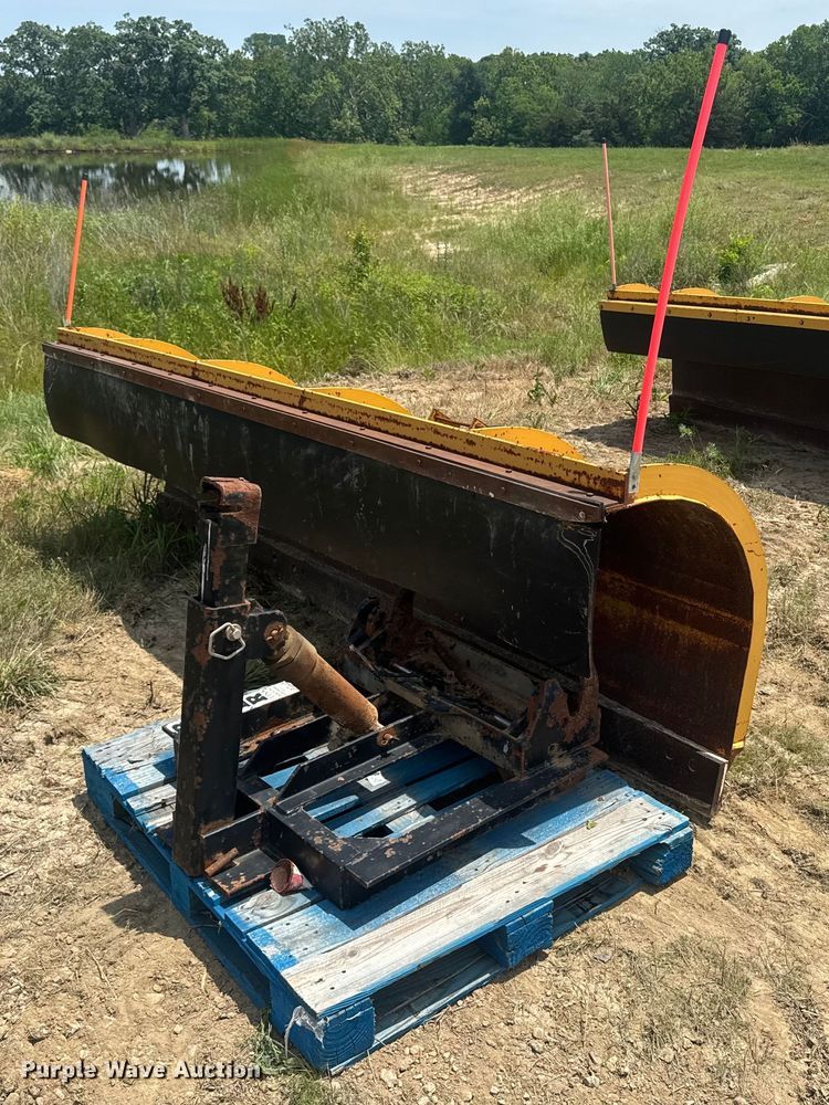 Fink snow plow - DU7859