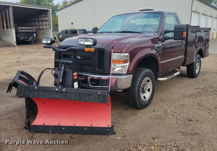 2009 Ford F350 Super Duty  utility bed pickup truck - DX6467