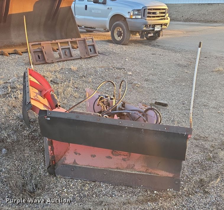 Boss 8' 2" Power V skid steer snow pusher - DY1442