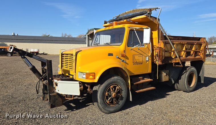 1999 International 4700 dump truck - DY1447