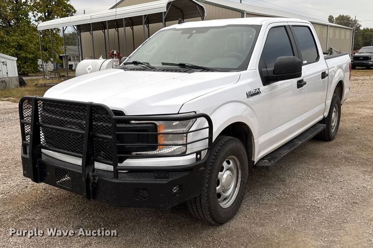 2020 Ford F150 XL SuperCrew pickup truck - DY8300
