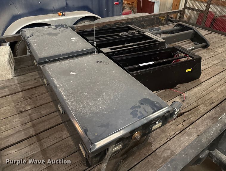 Toolboxes and center consoles - DY8302