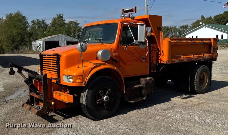 1995 International 4700 dump truck - EA1963