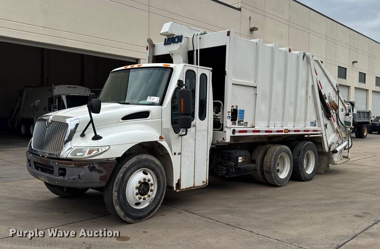 2004 International MA035 refuse truck - EA1970