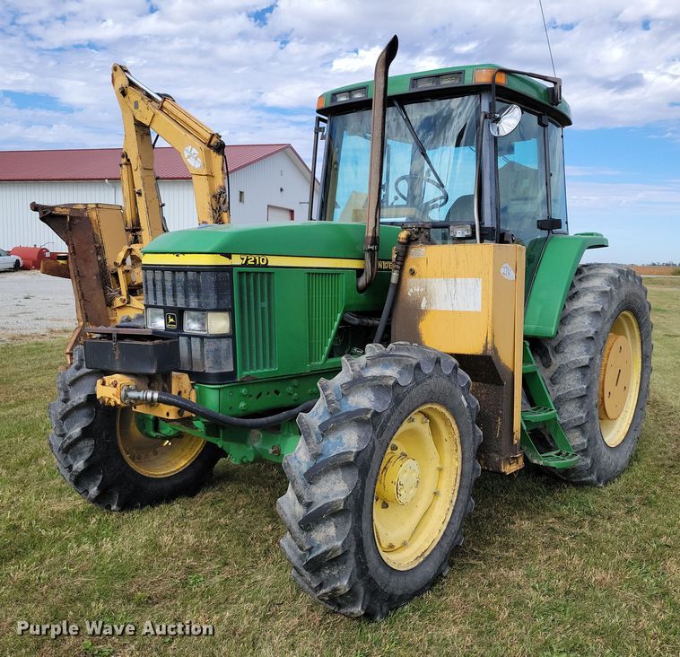 2001 John Deere 7210 MFWD tractor - EA2663
