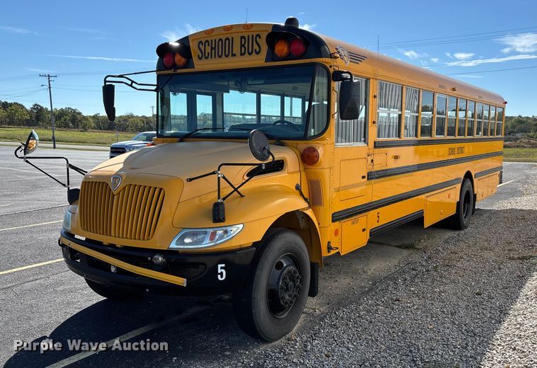 2005 International PB105 school bus - ED2303