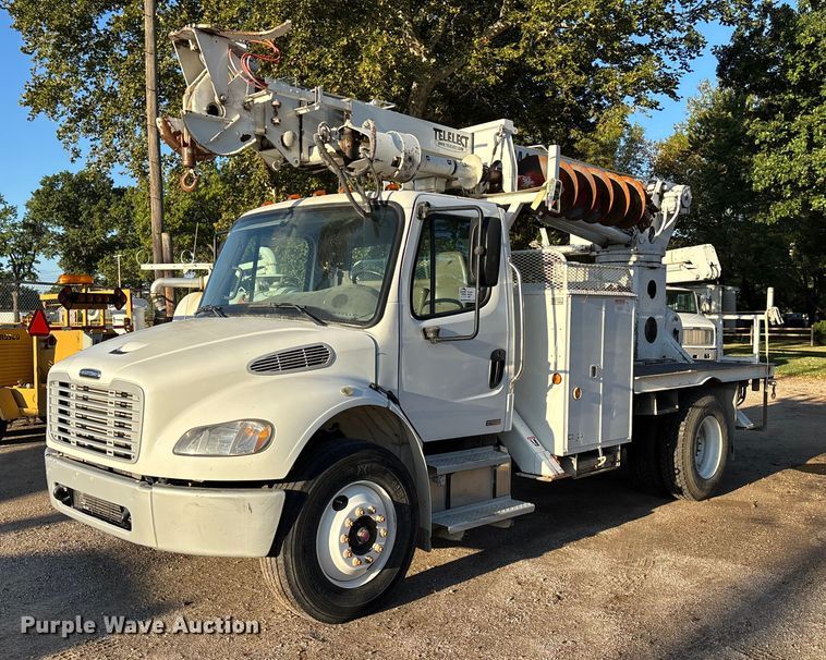 2003 Freightliner M2 digger derrick truck - EE4068