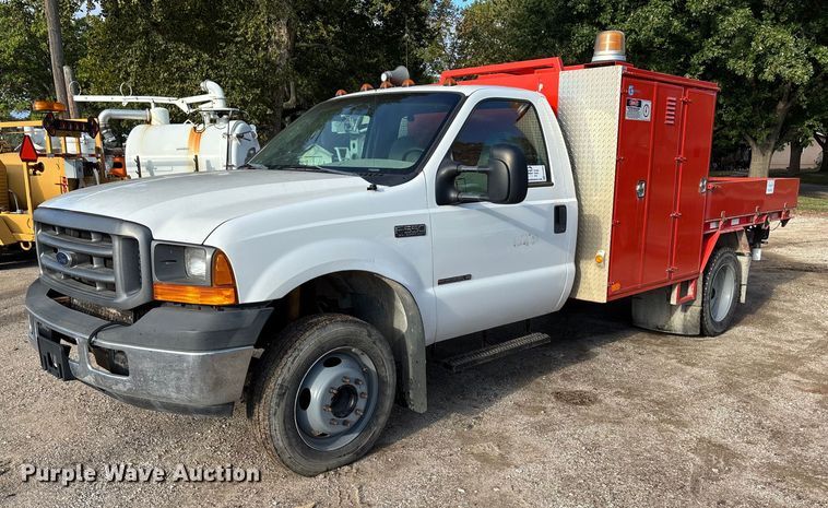 1999 Ford F550 Super Duty flatbed truck - EE4069