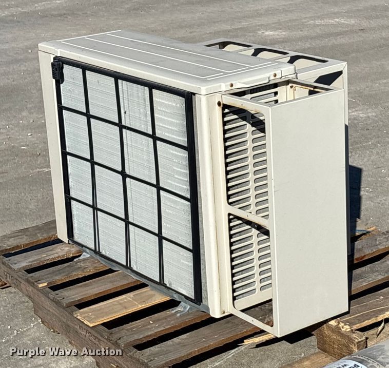 Mitsubishi electric PUY–A18NKA7 AC unit - EE4168