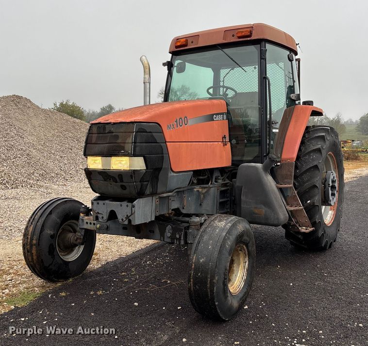 Case-IH MX100 tractor - EJ7693