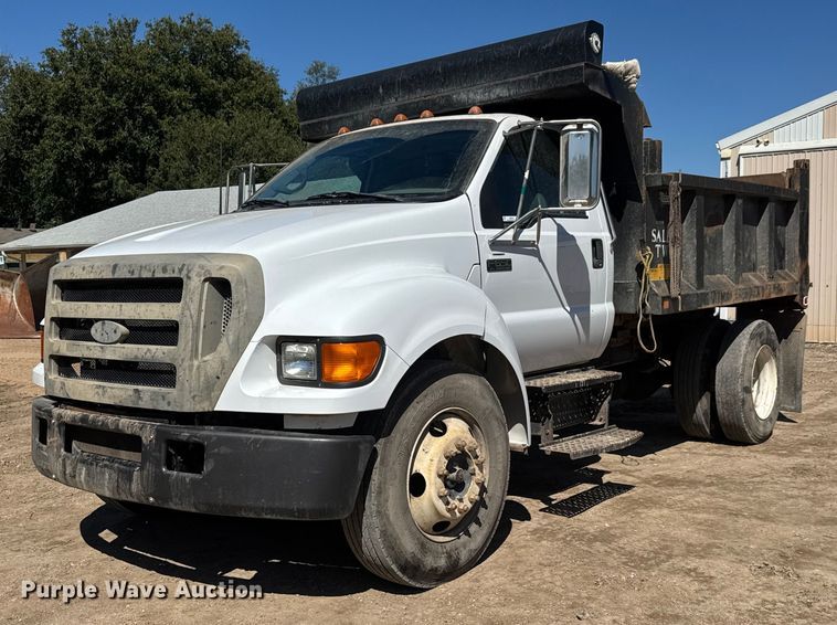 2004 Ford F650 Super Duty XL dump truck - EM8176