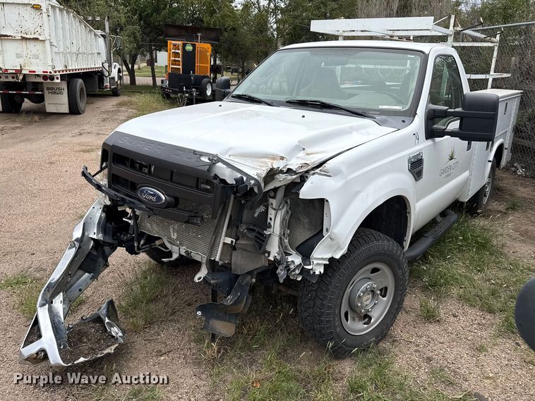 2008 Ford F250 utility bed pickup truck - EP0711