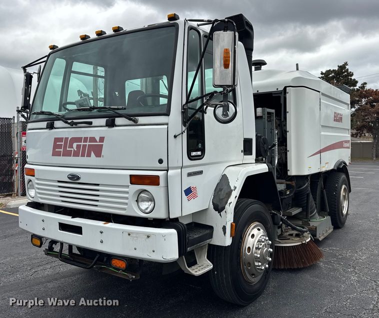 2006 Sterling SC8000 street sweeper - ER0205
