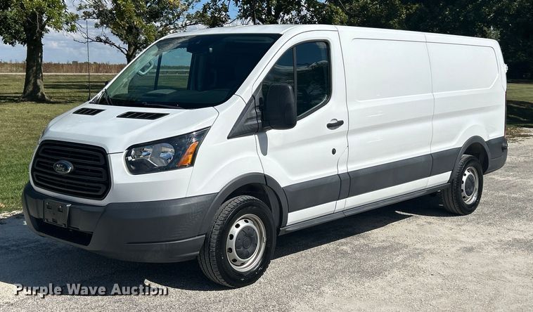 2018 Ford Transit 250 van - ET3283