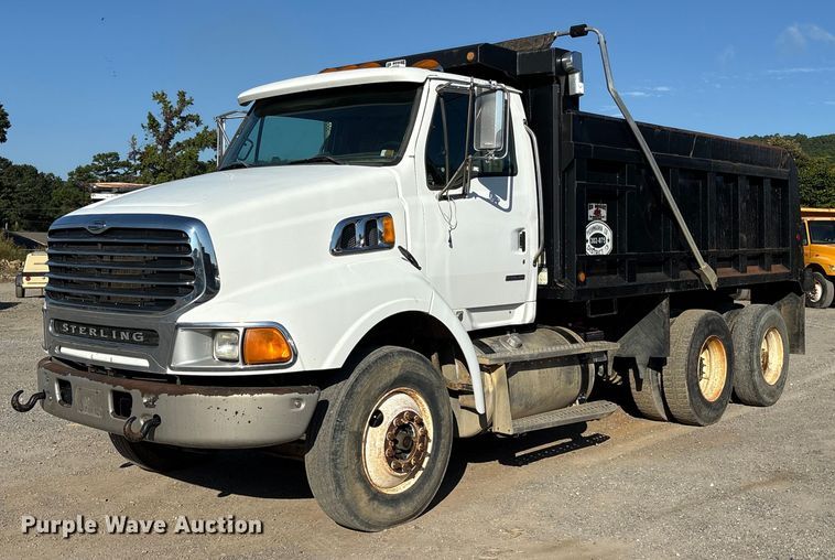 2009 Sterling L8500 dump truck - ET7107